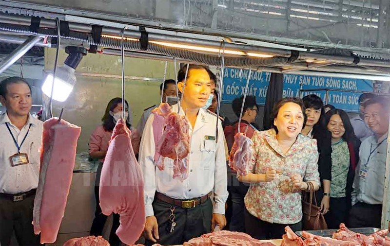 Ban An toàn thực phẩm TPHCM kiểm tra, giám sát thực tế tại chợ An Nhơn,  quận Gò Vấp