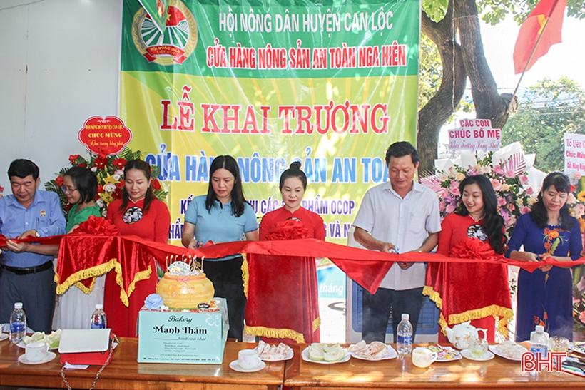 Khai trương cửa hàng nông sản an toàn ở Can Lộc