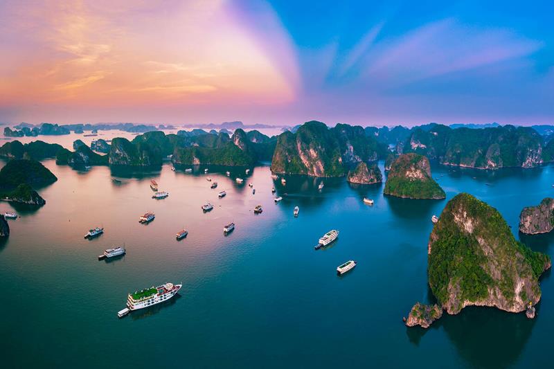 Du lịch “bùng nổ” sau đại dịch, Quảng Ninh ngừng giảm giá vé thăm quan từ  đầu tháng 7 - Nhịp sống kinh tế Việt Nam & Thế giới