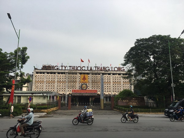 Nhà máy Thuốc lá Thăng Long tại (số 235 Nguyễn Trãi, Thượng Đình, Thanh Xuân, Hà Nội)