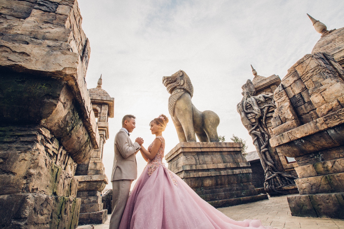 Z:\HINH ANH\2018\SUN WORLD\Sun World Halong Complex\khu vui chơi SWHL- mua he\Mùa cưới\anh cuoi Sun\1 (177).jpg