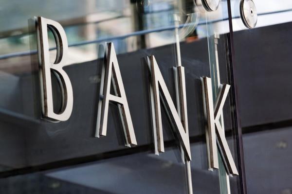 Hàng loạt ngân hàng nâng lãi suất huy động lên 10%/năm