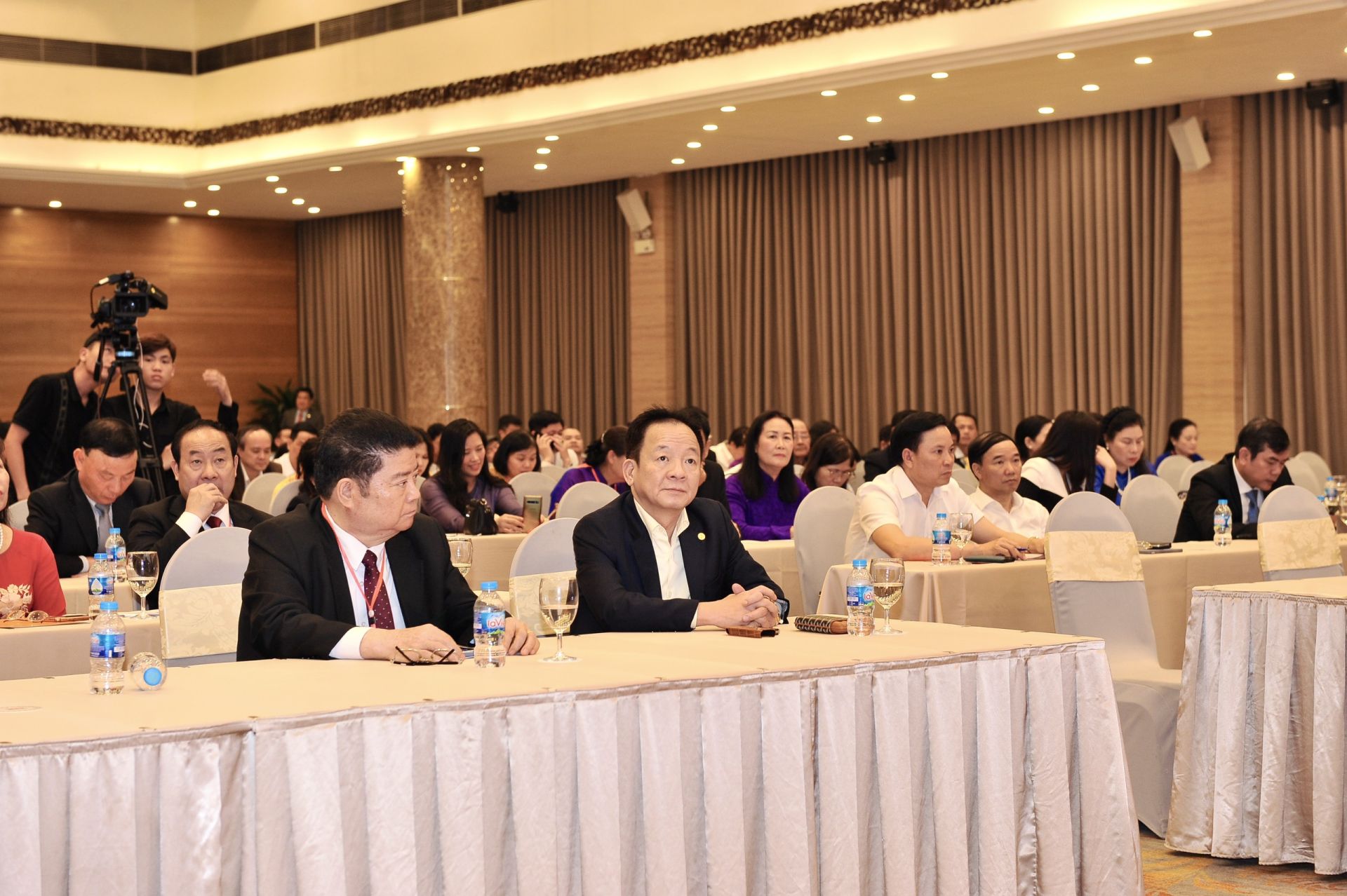 Ông Đỗ Quang Hiển - Chủ tịch HĐQT SHB tại Đại hội Đại biểu toàn quốc khóa IV của Hiệp hội Doanh nghiệp nhỏ và vừa Việt Nam