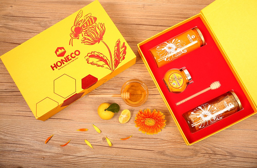 Hộp quà Vạn xuân Honeco lịch sự và bổ dưỡng gồm mật ong Nano Curcumin, curcumin và phấn hoa