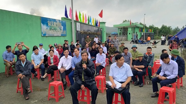 Hà Tĩnh: Dân phản đối nhà máy rác, Chủ tịch huyện xin lỗi dân
