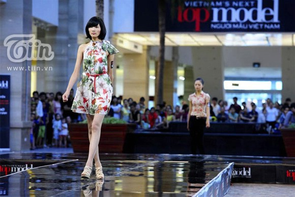 Đường đến Top Model 2011 của quán quân Hoàng Thùy