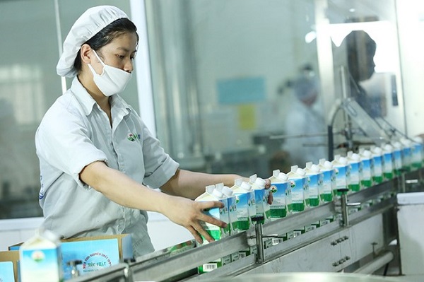   Với đa dạng sản phẩm sữa tươi 100% tự nhiên, Mộc Châu đang dần chiếm ưu thế trong thị trường sữa tươi nhờ vùng nguyên liệu tốt.