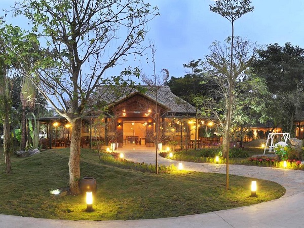   Nhà hàng Công viên nhỏ “mọc” bề thế trên hành lang thoát lũ sông Hồng