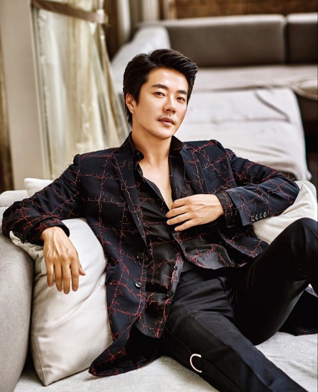 Sau nhiều đồn đoán, tài tử Nấc thang lên thiên đường Kwon Sang Woo chính thức xác nhận đến Việt Nam