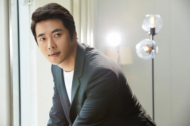 Sau nhiều đồn đoán, tài tử Nấc thang lên thiên đường Kwon Sang Woo chính thức xác nhận đến Việt Nam