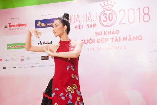 Hoa hậu Việt Nam 2018 xuất hiện nhiều tài năng bất ngờ Hoa hậu Việt Nam 2018 xuất hiện nhiều tài năng bất ngờ