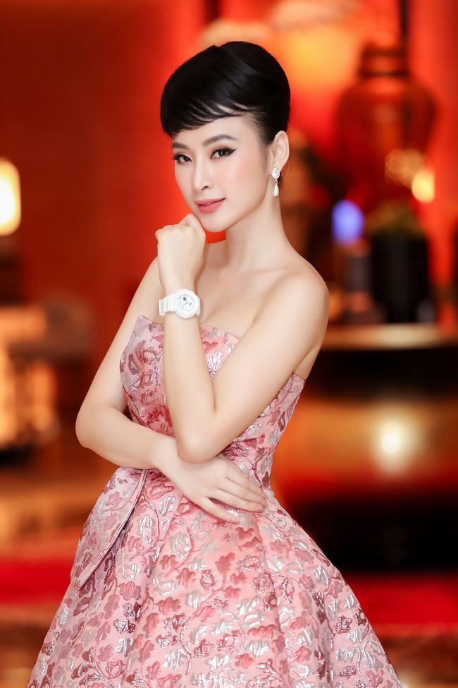 Bùi Tiến Dũng gây chú ý, Angela Phương Trinh hóa Audrey Hepburn Bùi Tiến Dũng gây chú ý, Angela Phương Trinh hóa Audrey Hepburn