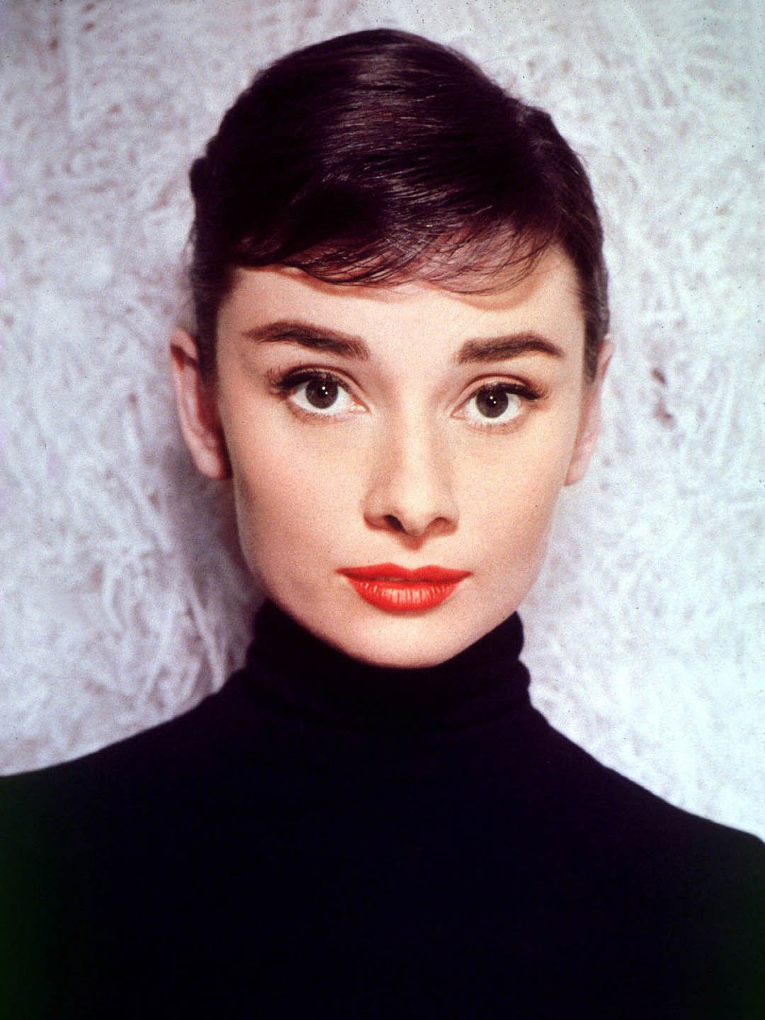 Bùi Tiến Dũng gây chú ý, Angela Phương Trinh hóa Audrey Hepburn Bùi Tiến Dũng gây chú ý, Angela Phương Trinh hóa Audrey Hepburn