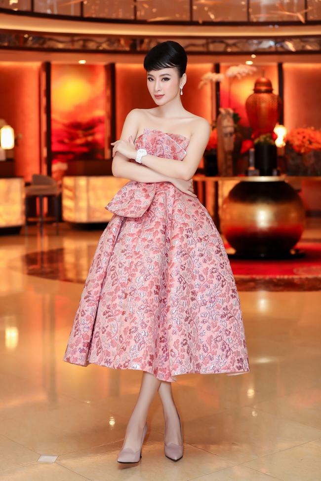Bùi Tiến Dũng gây chú ý, Angela Phương Trinh hóa Audrey Hepburn Bùi Tiến Dũng gây chú ý, Angela Phương Trinh hóa Audrey Hepburn