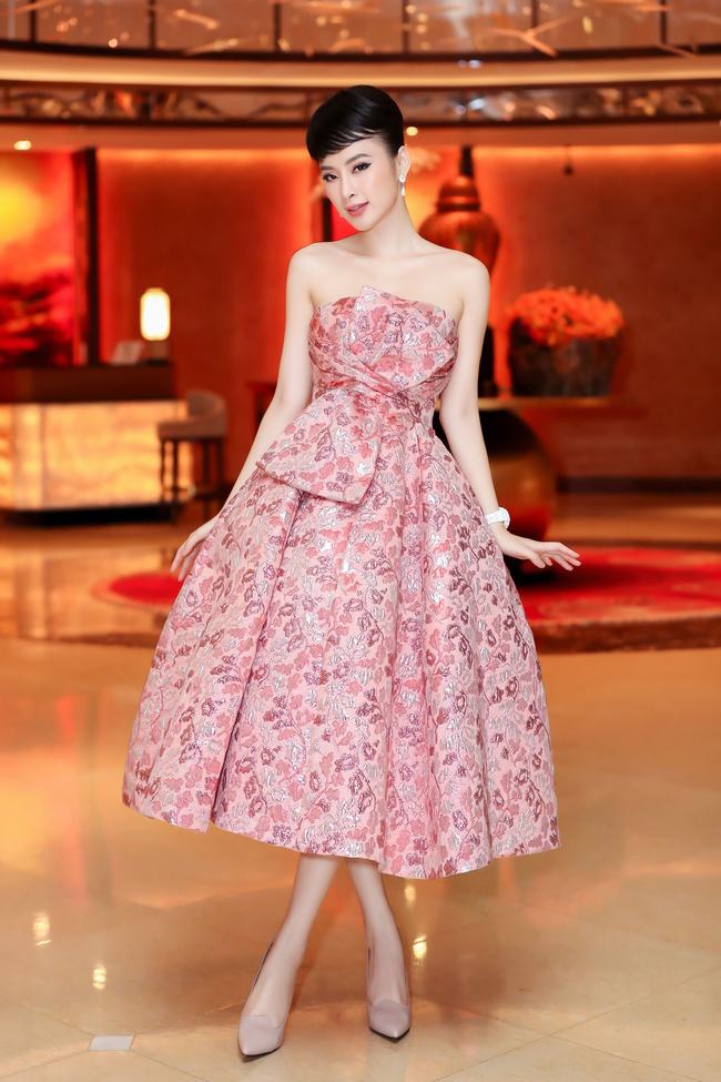 Bùi Tiến Dũng gây chú ý, Angela Phương Trinh hóa Audrey Hepburn Bùi Tiến Dũng gây chú ý, Angela Phương Trinh hóa Audrey Hepburn