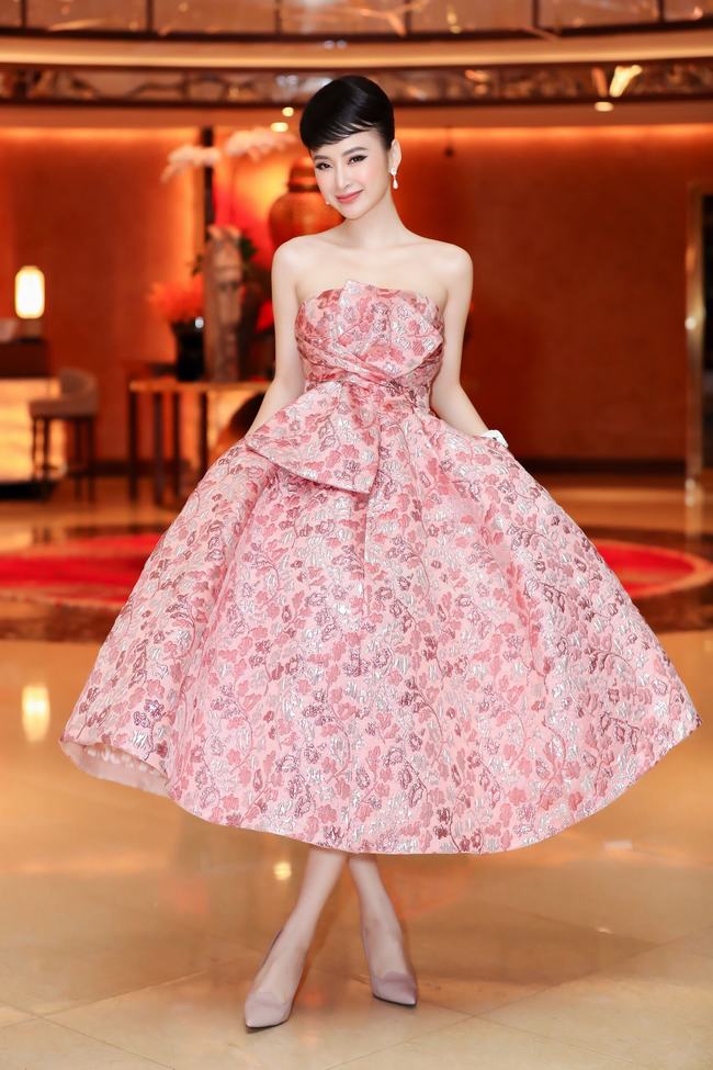 Bùi Tiến Dũng gây chú ý, Angela Phương Trinh hóa Audrey Hepburn Bùi Tiến Dũng gây chú ý, Angela Phương Trinh hóa Audrey Hepburn