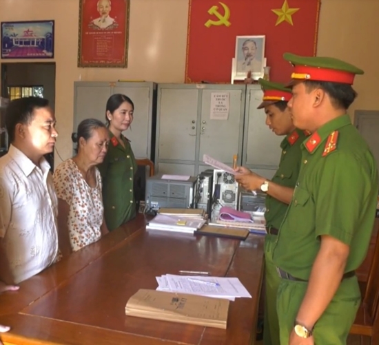 Chủ hụi chiếm đoạt hơn 4 tỉ đồng của hụi viên Chủ hụi chiếm đoạt hơn 4 tỉ đồng của hụi viên