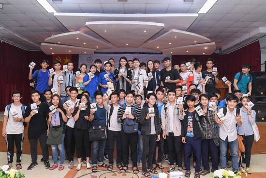 Mỹ nữ chảnh nhất “Gạo nếp gạo tẻ” vượt qua cái nghèo như thế nào? Mỹ nữ chảnh nhất “Gạo nếp gạo tẻ” vượt qua cái nghèo như thế nào?