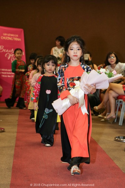 Dàn mẫu nhí top đầu Hà thành quy tụ tại sự kiện Beauty Night Dàn mẫu nhí top đầu Hà thành quy tụ tại sự kiện Beauty Night