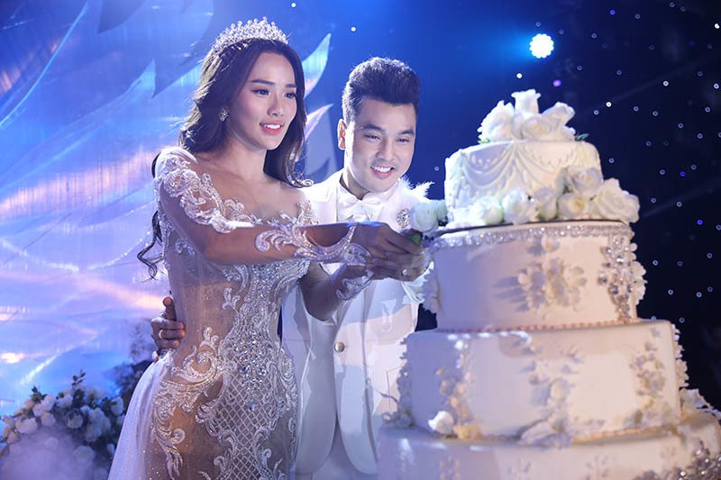 Chồng điển trai, giàu có của những mỹ nhân Việt kết hôn năm 2018