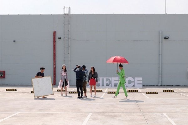 Thanh Hằng tức giận đòi bỏ quay, chị gái Nam Em bị loại