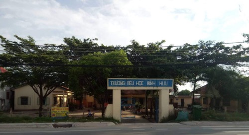 Tạm đình chỉ công tác đối với cô giáo đánh học sinh bầm tím ở trường Tiểu học Bình Hữu Tạm đình chỉ công tác đối với cô giáo đánh học sinh bầm tím ở trường Tiểu học Bình Hữu