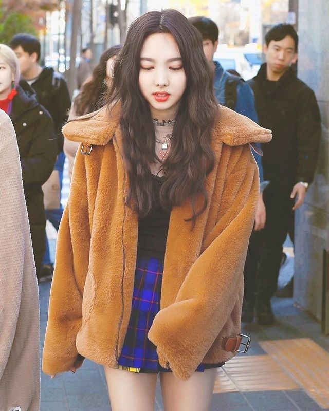 Sao Hàn thi nhau diện áo khoác Teddy Bear cho mùa đông không lạnh
