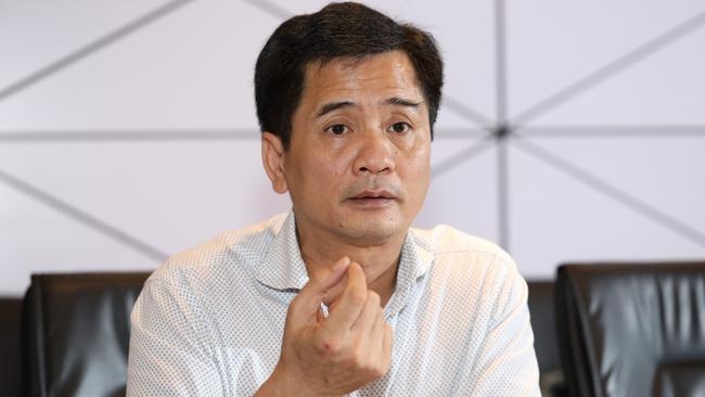 Khi khi co dat oanh tac dia phuong