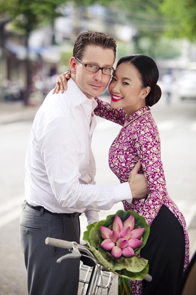 Người đẹp Việt và những cuộc tình 'kẻ khóc người cười' với chồng Tây