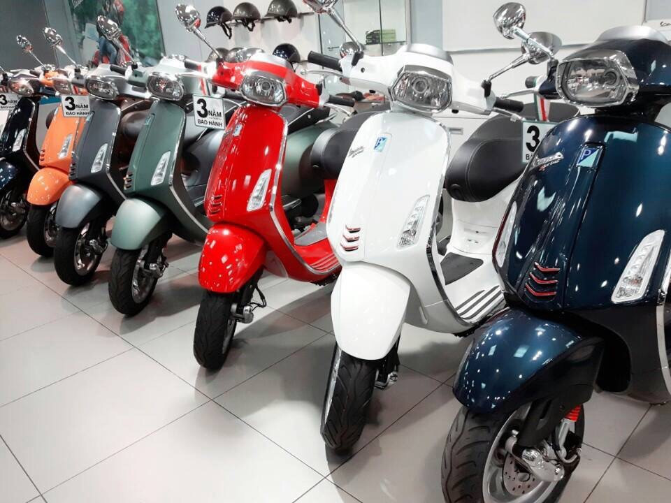 Quan chức hô hào cấm xe máy, dân vẫn mua 3,5 triệu chiếc/năm