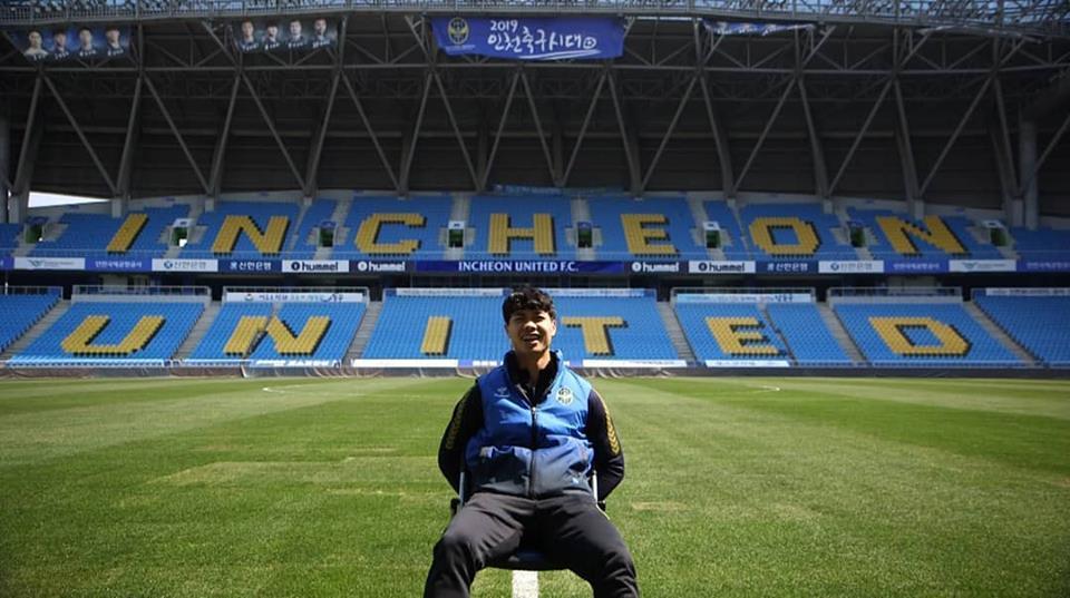 Công Phượng chìm với Incheon United: Về đi, kẻo muộn!