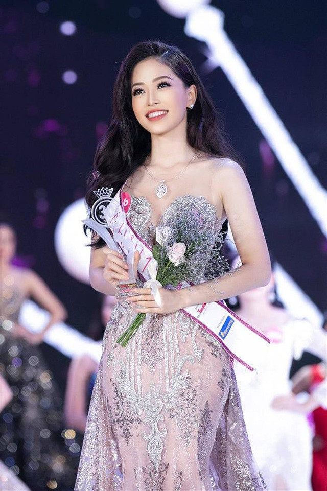 Top 3 Hoa hậu Việt Nam 2018 thay đổi ra sao sau 1 năm đăng quang?  - Ảnh 3.