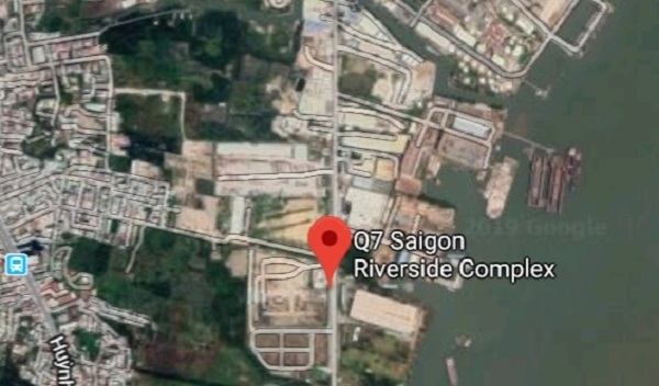ke-khoc-nguoi-cuoi-tren-dat-cong-quan-7