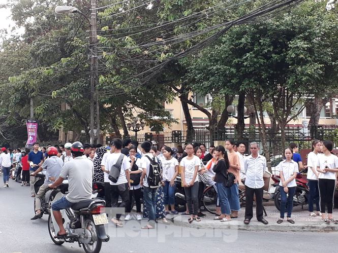 Sáng nay, gần 18.000 học sinh Thái Bình dự thi vào lớp 10 công lập - ảnh 1