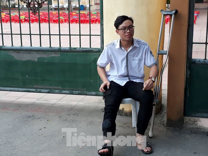 Sáng nay, gần 18.000 học sinh Thái Bình dự thi vào lớp 10 công lập - ảnh 2