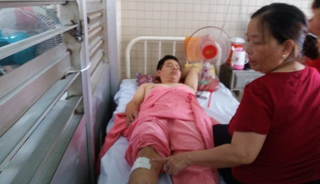 Bệnh viện Chợ Rẫy xin lỗi người bệnh, đình chỉ 2 cán bộ sau sự cố khoan nhầm chân Bệnh viện Chợ Rẫy xin lỗi người bệnh, đình chỉ 2 cán bộ sau sự cố khoan nhầm chân