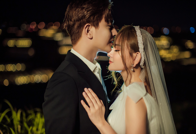 Ảnh cưới lãng mạn của Thu Thủy và bạn trai kém 10 tuổi