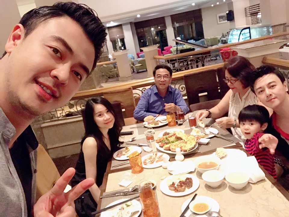 Từng bị chê về nhan sắc, vợ Quốc 'Về nhà đi con' ngày càng đẹp ra