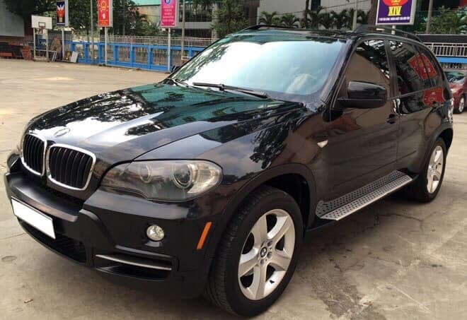 Xe sang 10 năm tuổi tầm giá từ 600 triệu hút khách Việt