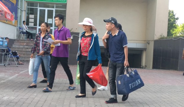 Tân sinh viên 'đỏ mắt' tìm phòng trọ trước năm học mới hình ảnh 1 Tan sinh vien 'do mat' tim phong tro truoc nam hoc moi hinh anh 1