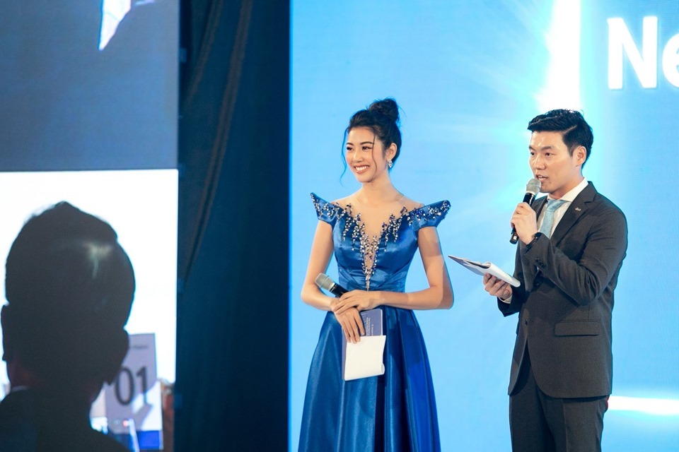 Á hậu Thúy Vân bất ngờ thi Hoa hậu Hoàn vũ Việt Nam 2019