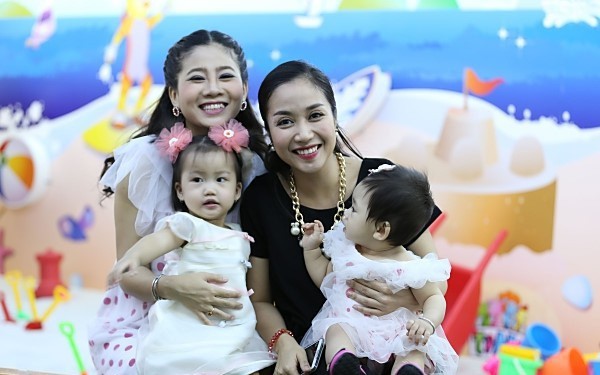 Ốc Thanh Vân tiết lộ Mai Phương tỉnh táo sau 1 tuần điều trị ung thư di căn Ốc Thanh Vân tiết lộ Mai Phương tỉnh táo sau 1 tuần điều trị ung thư di căn