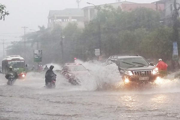 Dự báo thời tiết 3/11, áp thấp trên Biển Đông, miền Trung mưa lớn