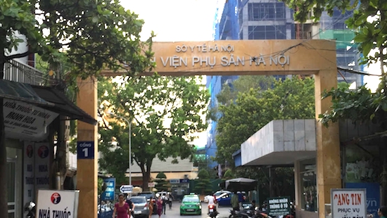 Cách ly 63 y bác sĩ Bệnh viện Phụ sản Hà Nội vì bệnh nhân thứ 243