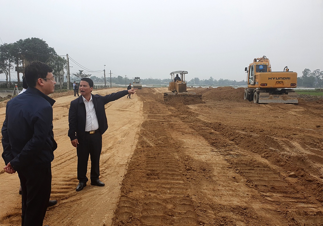 Thi công khu tái định cư tập trung tại huyện Đức Thọ, tỉnh Hà Tĩnh phục vụ Dự án đường cao tốc Bắc - Nam phía Đông.