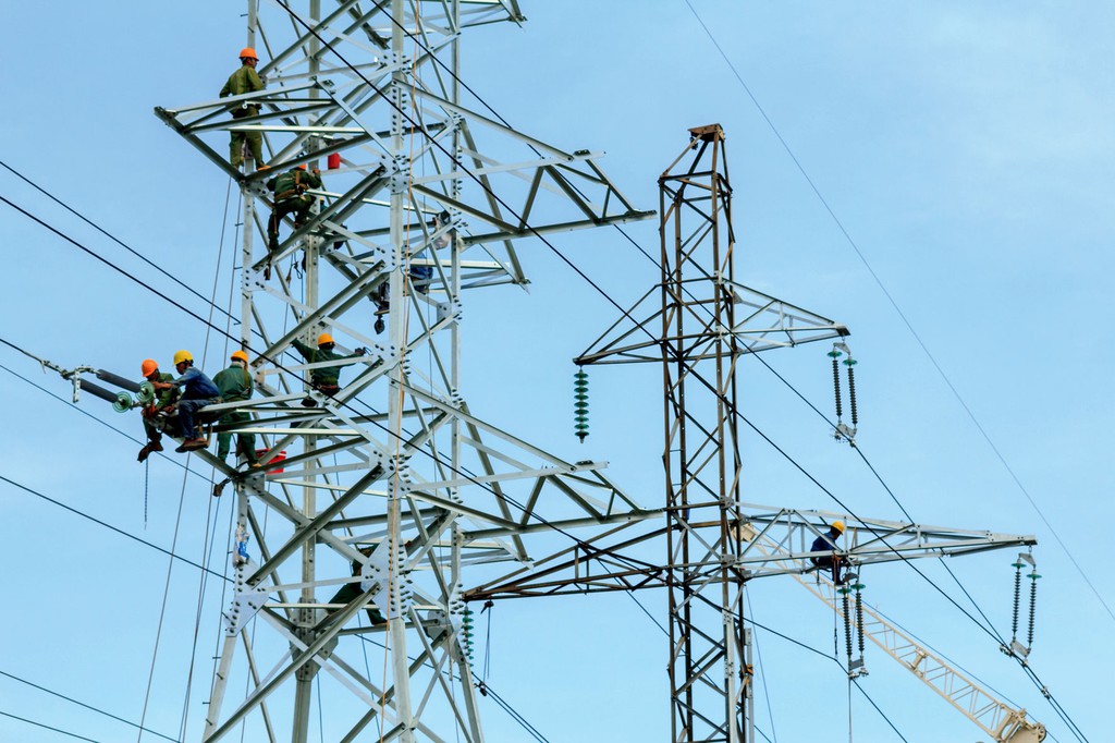 Đầu tư lưới truyền tải điện đang thu hút sự quan tâm của khu vực tư nhân.