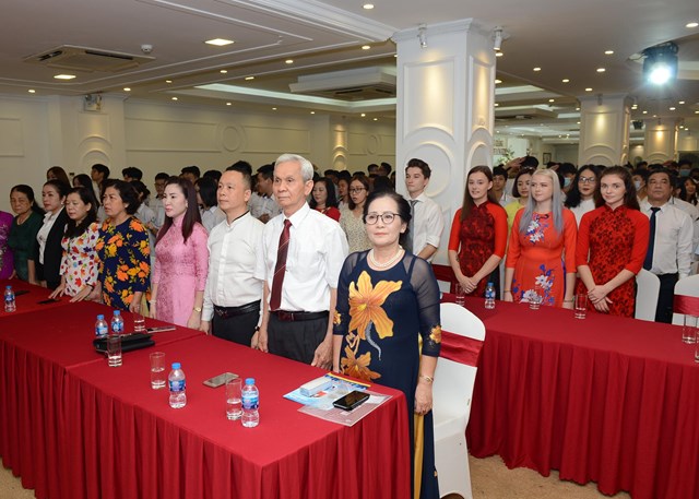 Trường THPT Đông Kinh (Hà Nội): Long trọng tổ chức buổi Lễ khai giảng năm học mới 2020 - 2021 - Ảnh 1