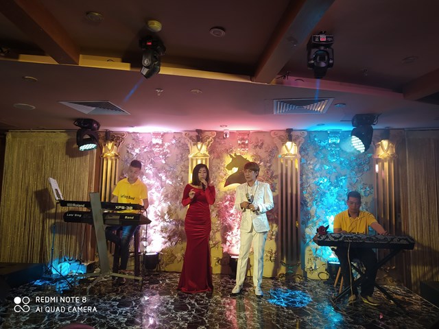 Màn song ca giữa ca sĩ Ngô Quốc Linh với ca sĩ Trang Anh Thơ tại đêm nhạc