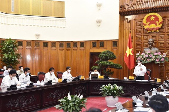 Thủ tướng Chính phủ Phạm Minh Chính chủ trì buổi làm việc với Bộ Giáo dục và Đào tạo. Ảnh VGP/Nhật Bắc