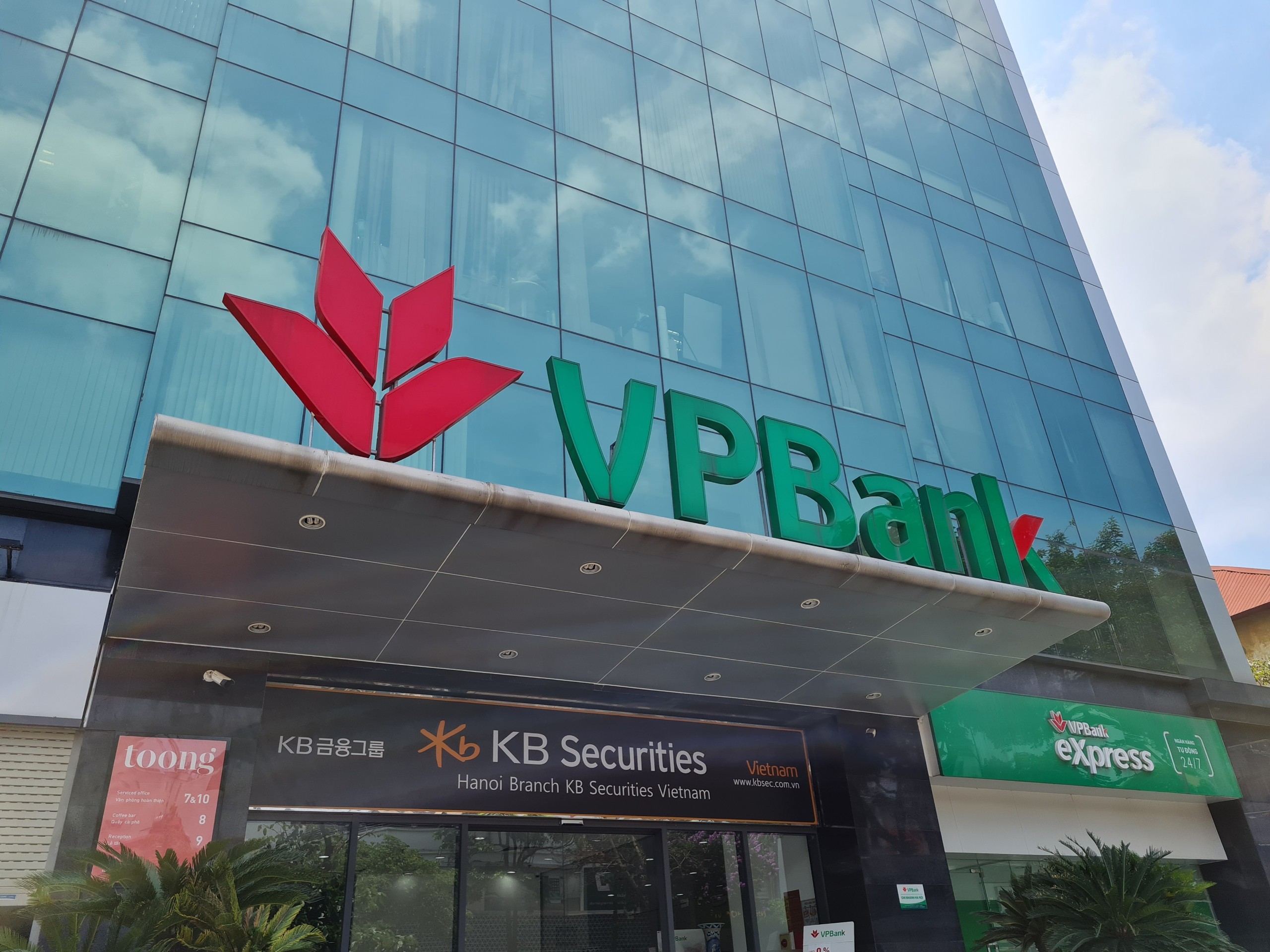 Dragon Capital trở thành cổ đông lớn VPBank - Ảnh 1.